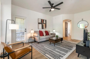 2BR CozySuites at Kierland Commons with pool #09
